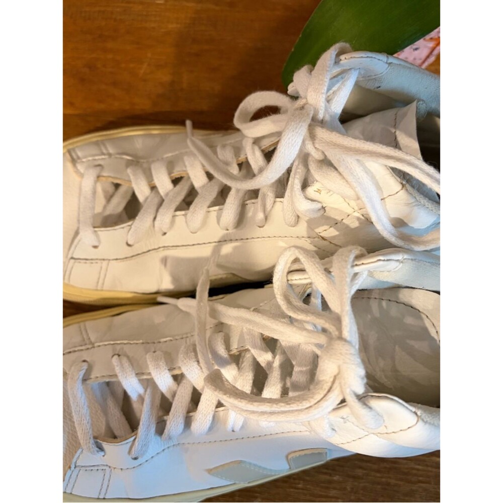 Veja White High-Top Sneaker with Cream Sole - Picture 6 of 10